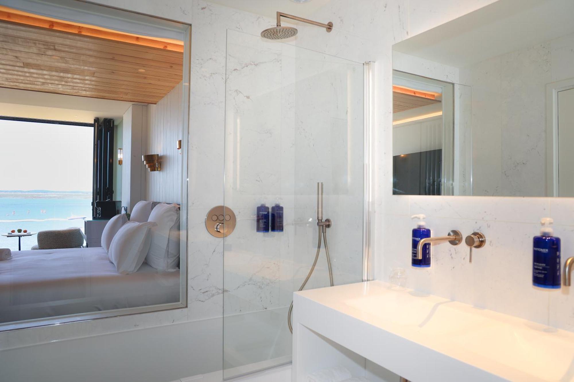 Les Vagues Hotel & Spa Arcachon Bagian luar foto